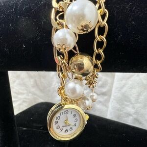 Fashion Jewelry Ladys Charm Bracelet Watch With Faux Pearls 18kt. Gold Plating.